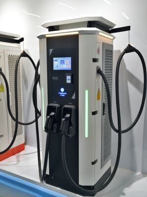 60kW DC EV Charger CCS1 CCS2 CHAdeMO GB/T 200-1000V OCPP 1.6J IP54 Snel oplaadstation
